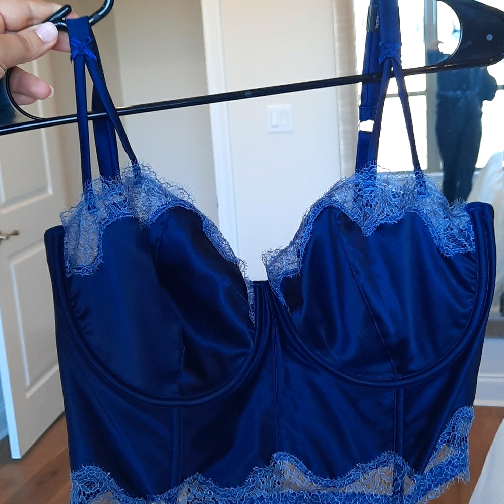 Victorias secret lingerie bra lace satin